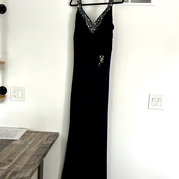 Gala Dress - Picture 1 of 4